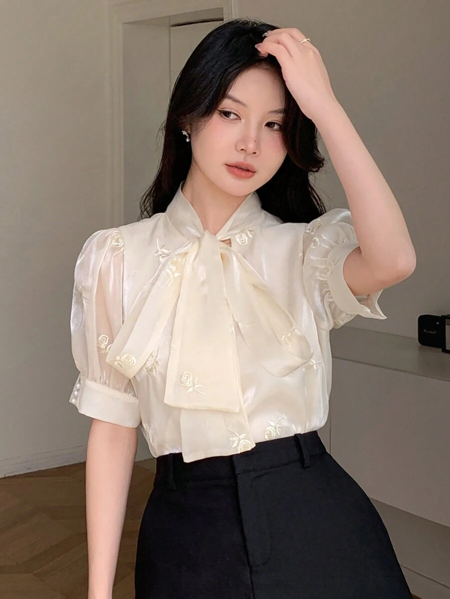 DAZY 女士纯色短袖衬衫，垂坠领口，夏季，荷叶边，商务休闲女士 - 米色 - 查看 1