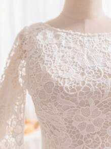 Soleia Elegant Lace Dress With Flare Sleeves And Open Back For Spring/Summer - White - View 4