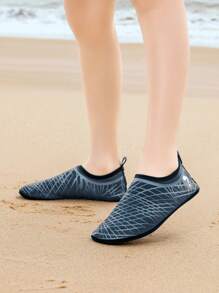 兒童男孩軟質、舒適、透氣、快乾游泳鞋，適用於室內、海灘、旅館等場合，印有卡通圖案的時尚果凍鞋 - 黑色 - 查看 2