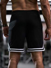 Manfinity Sport Corelite Boyfriend Style Men Fashionable Sporty Printed Loose Fit Athletic Shorts Jogger Shorts