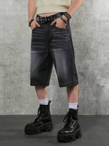 Manfinity EMRG Y2K男士黑色短褲，靈感來自寬松剪裁的百搭設計，非常適合追求舒適和潮流夏日造型的街頭風愛好者，寬鬆的長褲，簡約的城市基本款，帶拉鍊前襟