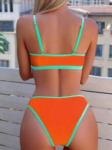 SHEIN Swim Conjunto de bikini diario para mujer de estilo sencillo con bordes de color neón contrastante para traje de baño, playa de verano - Multicolor - Ver 2