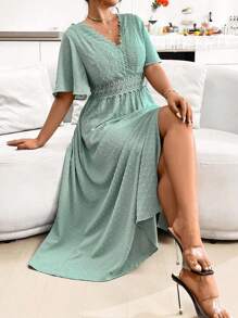 SHEIN LUNE 夏季假日純色蕾絲拼接高衩腰帶連身裙 - 薄荷綠 - 查看 1