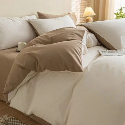 3 Stücke Bettwäsche-Set aus beige und tiefkaffeebraunen Tönen, bestehend aus Bettbezug und Kopfkissenbezügen