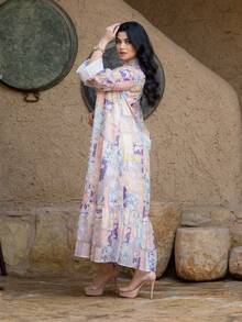 فستان كاجوال عربي للنساء بغطاء الرقبة المحزوز وأكمام الخفاش المزينة بالشراريب ، محتشم