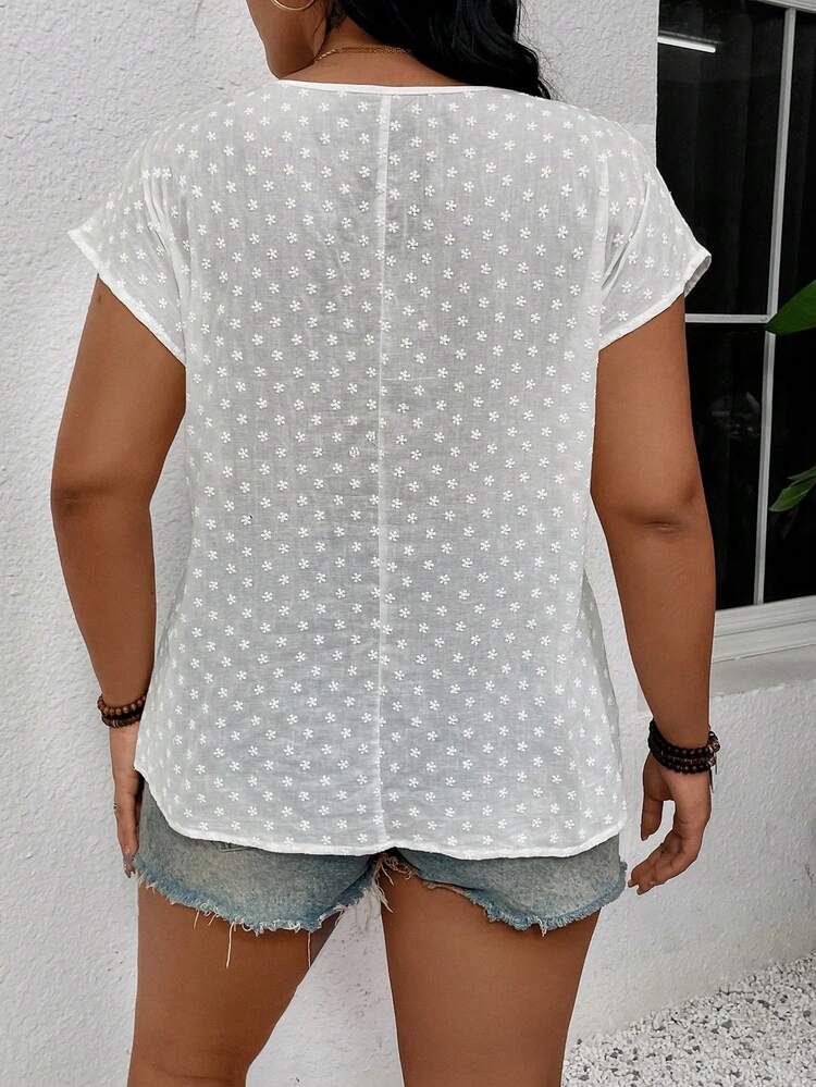 Plus Size Vacation/Leisure Floral Embroidered & Weave Panel Batwing Sleeve Shirt