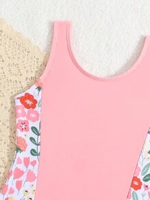Young Girl Simple Printed One-Piece Swimsuit/Random Print/With Swim Shorts - Coral Pink - View 3