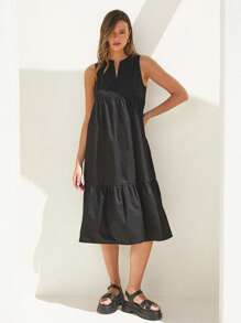 Forever 21 Women Simple Solid Color Sleeveless V-Neck Dress - Black - View 1