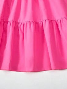 Vestito da ragazza adolescente con maniche a soffietto in colore solido con vita arricciata per l'estate
