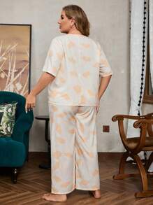 Plus Size Gingko Leaf Printed V-Neck Short Sleeve T-Shirt And Pants Set For Spring/Summer - Multicolor - View 3