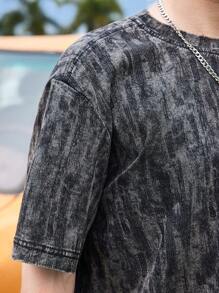 SHEIN Teen Boy Fashionable Casual Simple Soft Comfortable Breathable Jacquard Texture Design Loose Boy Denim Effect T-Shirt For Vacation ANd Dailywear