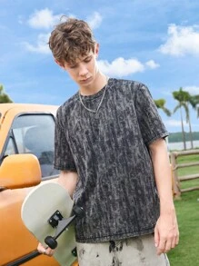 SHEIN Teen Boy Fashionable Casual Simple Soft Comfortable Breathable Jacquard Texture Design Loose Boy Denim Effect T-Shirt For Vacation ANd Dailywear