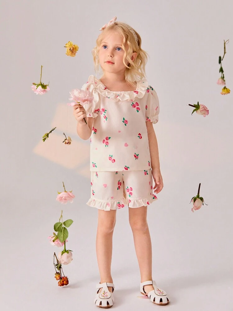 Young Girl Lotus Leaf Trim Decorated Floral Print Bubble Sleeve Top And Shorts 2-Piece Set