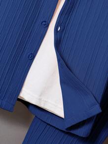 SHEIN 2 peças/Conjunto Menino Jovem Verão Casual Camisa de Manga Curta Cor Sólida e Conjunto de Calça Longa - Azul Royal - Visão 6