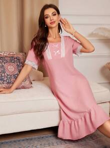 標準尺寸女士粉色睡裙，蝴蝶裝飾和蕾絲短袖，夏季款式 - 粉色 - 查看 1