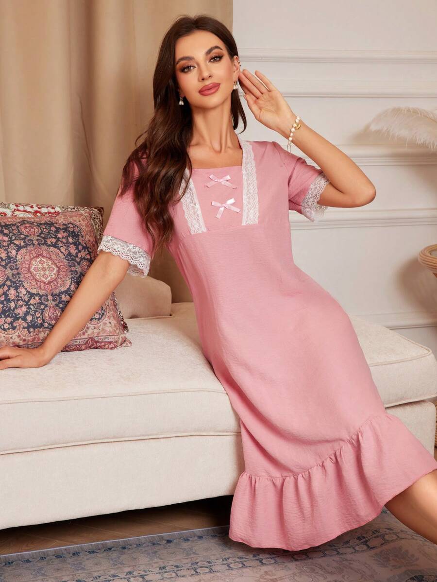 標準尺寸女士粉色睡裙，蝴蝶裝飾和蕾絲短袖，夏季款式 - 粉色 - 查看 1