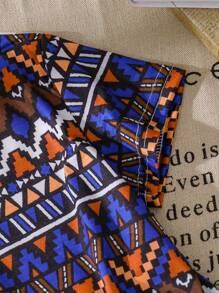 SHEIN Young Boy Matching Cute Round Neck Geometric Printed Short Sleeve T-Shirt And Shorts Two Piece Set