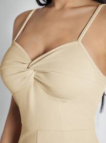 SHEIN PETITE Bộ đồ liền thân không tay thiết kế dây mảnh xoắn màu trơn cho nữ mùa hè - Màu be - Xem 5