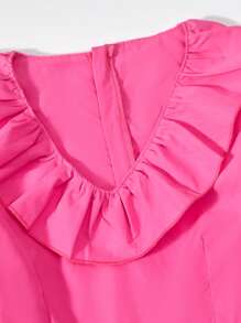 Vestito da ragazza adolescente con maniche a soffietto in colore solido con vita arricciata per l'estate