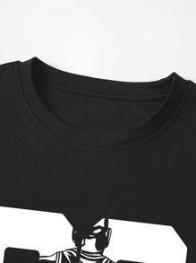 Manfinity Dauomo 男士夏季圓領短袖T恤，印有23號和籃球選手背部圖案