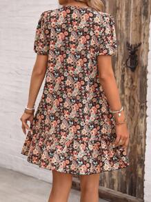 EMERY ROSE Vestido estampado floral de verano con cuello de muesca, dobladillo con volantes y mangas cortas