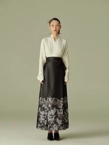 Chinese Style Long Skirt For Women, Vintage Horse-Face Skirt With Colorful Reflective Brocade, Butterfly And Floral Design - Black - View 4