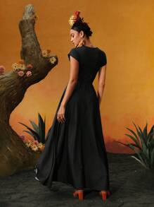 ISELACOS Frida Kahlo X SHEIN X Designer 扭纹镂空盖袖花卉印花设计师优雅连衣裙、节日、派对、感恩节、生日服装、春夏、节日 - 彩色 - 查看 2