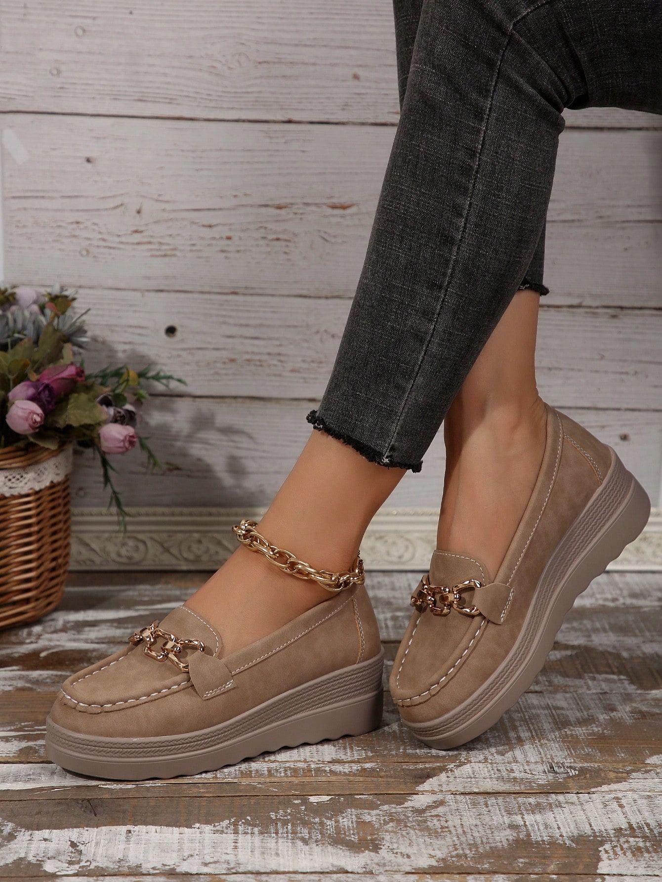 أحذية نسائية مريحة بنعل منصة وسهلة الارتداء مع نعل...