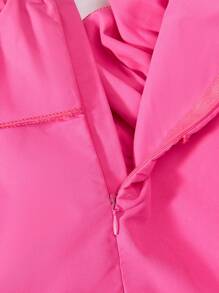 Vestito da ragazza adolescente con maniche a soffietto in colore solido con vita arricciata per l'estate