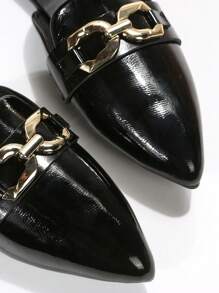 Chaussures pour femmes grandes tailles 35-45, nouvelles chaussures plates à la mode pour le printemps, l'été et l'automne avec chaîne métallique noire et bout pointu, pour un port casual, s'assortissant aux jupes et aux mules - Noir - Voir 6