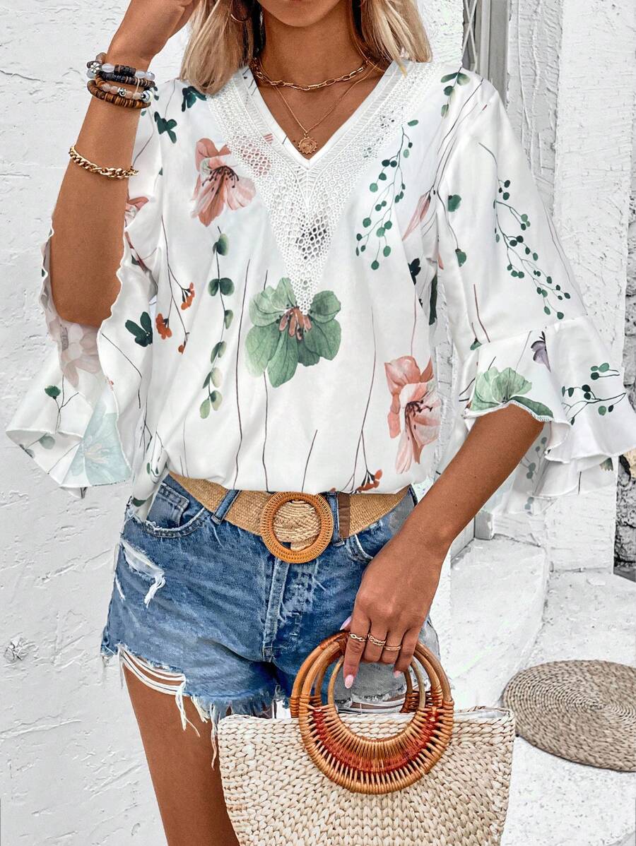 Breezaya 女士假日花卉印花蕾絲拼接寬鬆衫，V領設計和擴口袖設計 - 綠色 - 查看 1