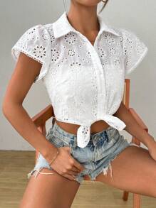 SHEIN Essnce Chemise décontractée blanche d"été pour femme, à manches courtes avec broderie ajourée, polyvalente - Blanc - Voir 2