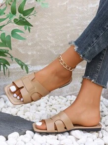 Korean Style Women Flat Sandals Summer Open Toe Slip-On Casual Slides Autumn New Arrival Weaving Decoration Roman Beach Sandals For Women, Fashionable With Skirts On Outing, 2023 Summer Style. French Ladies Beach & Vacation Slipper Flat Sandals, Bohemian Theme. Toe Separator Slip-On Shoes Ideal For Seaside And Casual Walking.