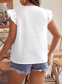 SHEIN Frenchy 大尺碼V領蓋肩荷葉邊刺繡襯衫