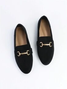Women's Metal Decor Arrow Pointed Toe Flat Loafers - Black - View 3