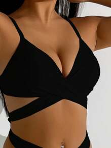 Swim Basics 純色中空分裂比基尼套裝，夏季沙灘