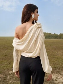 Anewsta Áo cánh voan hở vai xếp ly họa tiết hoa 3D thanh lịch tinh tế cho nữ một bên vai - Màu be - Xem 2