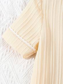 少女杏色簡約可翻領短袖上衣和短褲，休閒寬鬆2件套家居服裝組合