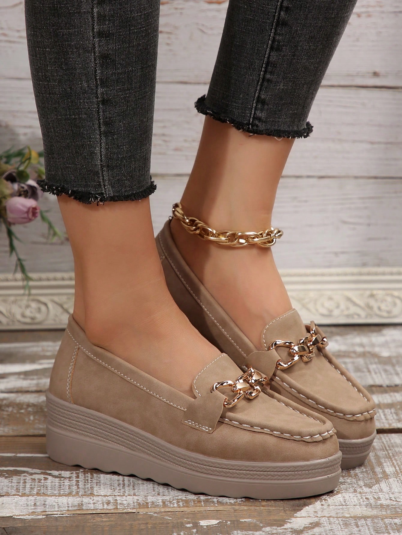 أحذية نسائية مريحة بنعل منصة وسهلة الارتداء مع نعل...