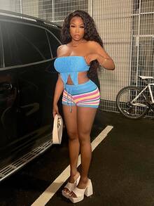 Slaydiva 女性夏季假期露背不對稱針織上衣和條紋短褲套裝 - 藍色 - 查看 3