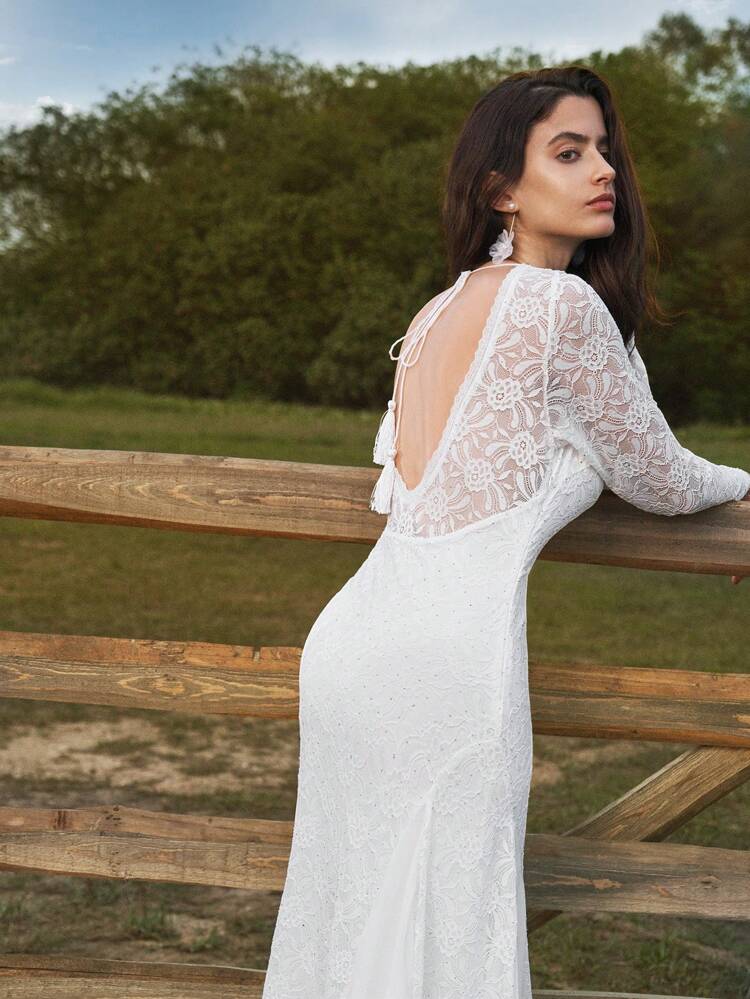 White Gentle Romantic Elegant Deep V-Neck Backless Women Dress For Vacation