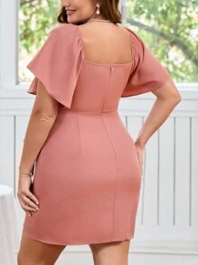 SHEIN Privé 大尺碼夏季浪漫優雅純色甜心領包身連衣裙 - 粉色 - 查看 2