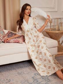 PalaceNights Nachtjurk met V-hals en bloemenprint van kant en patchwork voor dames