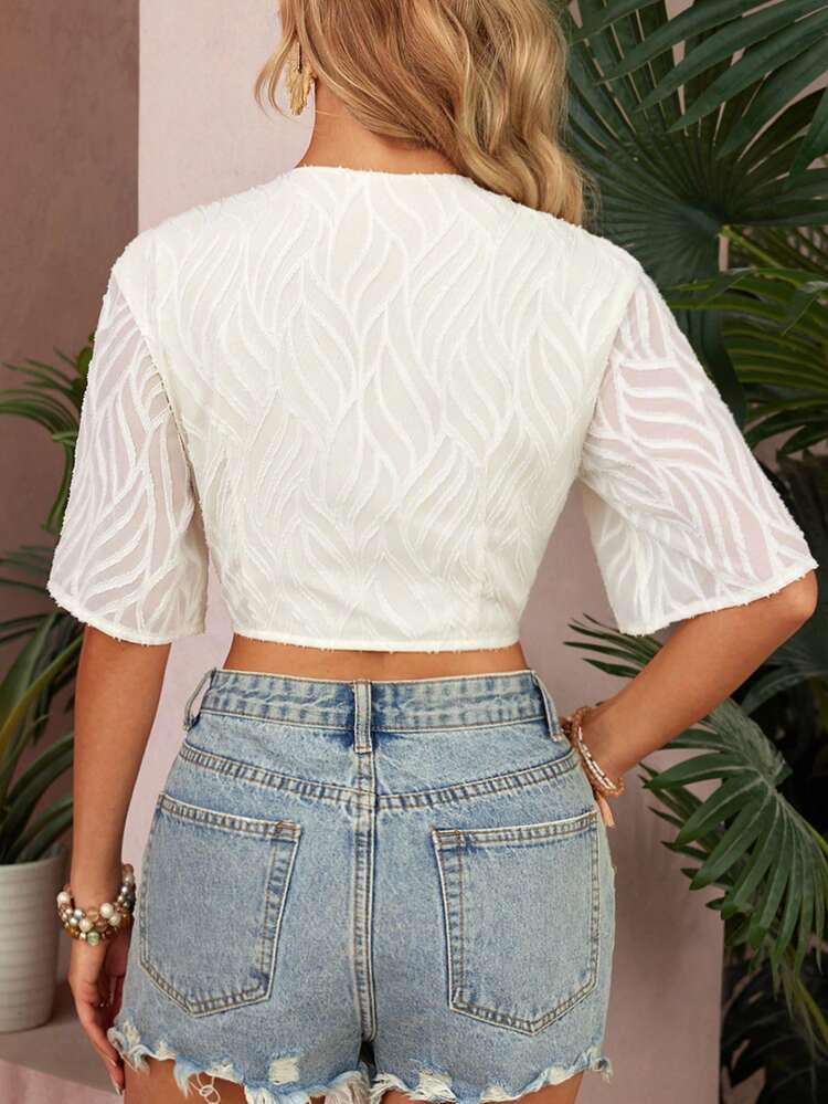 Women Vacation Leisure Solid Color Cutout Tie Front Cropped Shirt