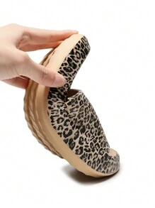 Papuci de femei cu talpă groasă, anti-alunecare, confortabili, pentru petrecerea timpului liber, vară, papuci de plajă colorați cu imprimeu leopard - Kaki - Vizualizare 3