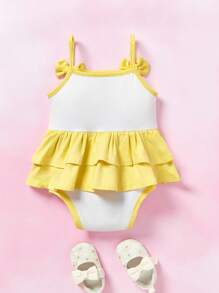 HELLO KITTY AND FRIENDS | SHEIN Baby Girl  Co-Branded Double-Layered Ruffle Hem Bodysuit With Bowknot Straps