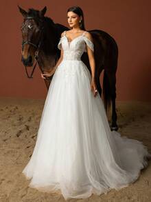 Spaghetti Strap Sequined Applique Solid Color Romantic Wedding Dress Suitable For Wedding, Engagement Or Party White Elegant Bridal Dress - White - View 4