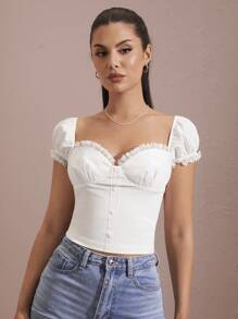 SHEIN BAE Blusa de manga corta con encaje blanco para uso diario, oficina o calle, con diseño sexy para mujer - Blanco - Ver 4