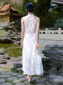 EastFlair 新中式假期蕾絲立領透視無袖上衣，搭配長裙套裝