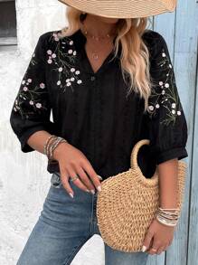 EMERY ROSE Women Fashionable Shirt With Floral Embroidery, Notched Collar And 3/4 Sleeves